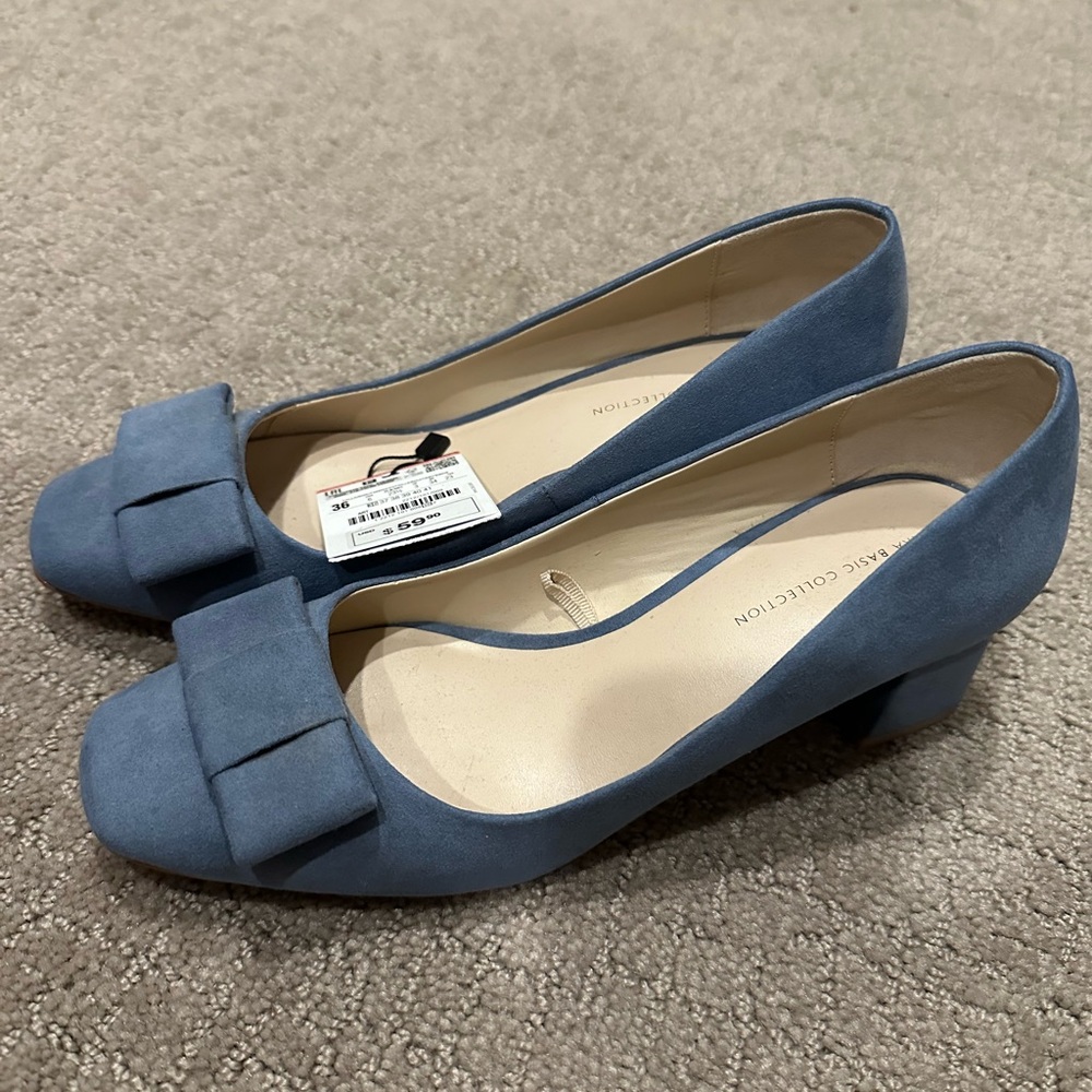 Zara Women's Blue Heels with Bow Detail